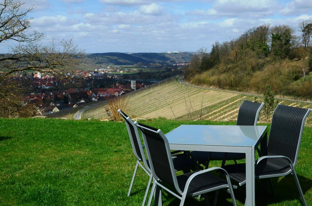 Kirschberghof Gaestehaus Und Weinverkauf Sommerhausen Luaran gambar